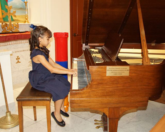 Angelina Harutyunyan, Piano