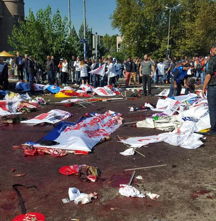 Victims covered in banners and flags following the deadly explosions in Ankara (Source: HDP Twitter page)