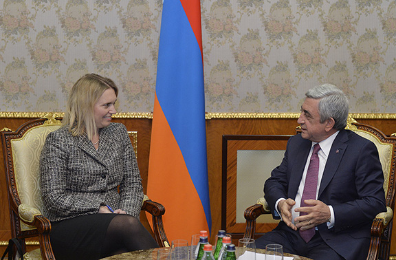 Bridget A. Brink, U.S. Deputy Assistant Secretary of State, Bureau of European & Eurasian Affairs (left) with Serzh Sarkisian in Yerevan (Source: President.am)