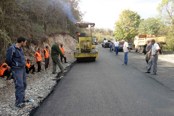 Construction of the Vardenis-Martakert highway began in 2011 (Source: Hetq)
