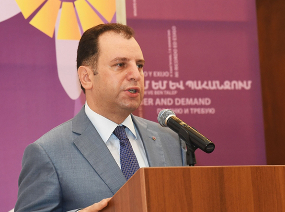 Armenian Presidential Chief of Staff Vigen Sarsgyan (Source: Photolure)
