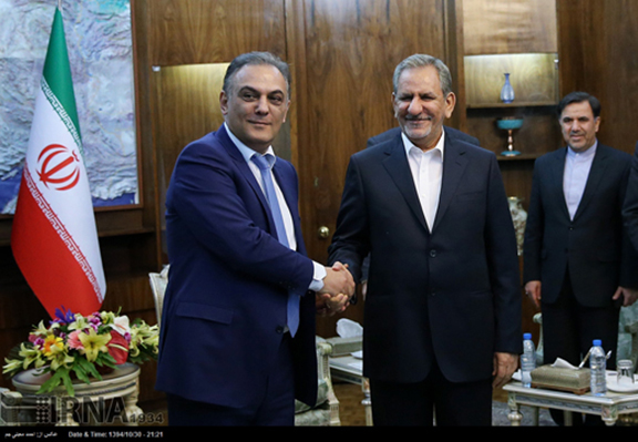 Armenian Minister of Transport and Communication Gagik Beglaryan with Iran's First Vice-President Eshaq Jahangiri in Iran. (Source: Public Radio of Armenia)