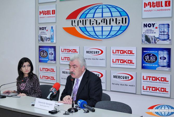 Director of Armenia's National Archives Amatuni Virabyan at a press conference. (Source: Armenpress)