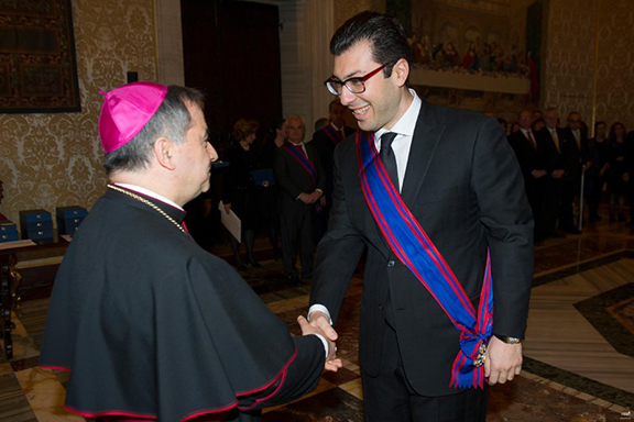 Ambassador to Vatican Mikael Minasyan with  Giovanni Angelo Becciu, Substitute for General Affairs to the Secretary of State of the Holy See. (Source: Public Radio of Armenia) 