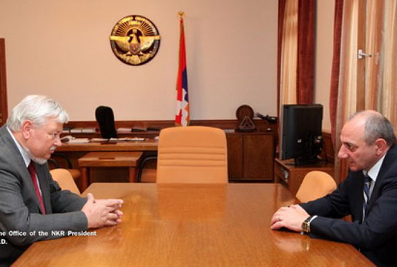 Ambassador Andzej Kasprzyk and Artsakh President Bako Sahakian. (Source: Artsakh President's Office) 