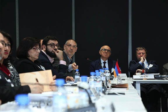 Raffy Ardhaldjian announcing the Diaspora donor consortium’s pledge at the workshop “From Humanitarian Responses to Durable Solutions” in Yerevan, Armenian. (Source: AGBU Yerevan) 