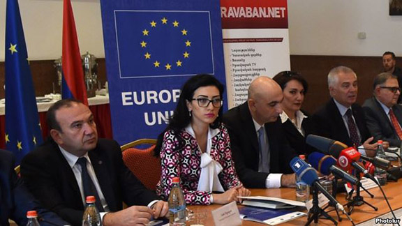Piotr Switalski (second from right), head of the EU Delegation in Armenia, spoke at an anti-corruption seminar in Yerevan attended by Armenian Justice Minister Arpine Hovannisian (second from left) and Education Minister Levon Mkrtchian.
