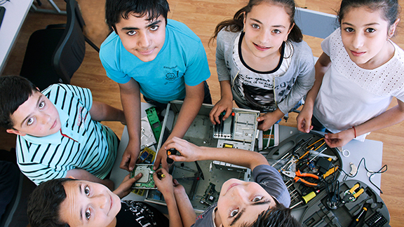 ONEArmenia has launched their recent campaign, Hye Tech Kids, to accelerate the development of engineering labs throughout Armenia. (Photo: ONEArmenia)