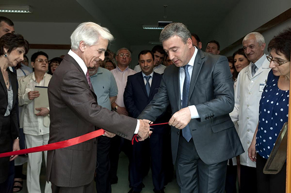 AECP Founder Dr. Roger Ohanesian and Lori Governor Artur Nalbandyan “cutting the ribbon"