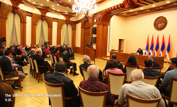A scene from President Sahakyan’s meeting with the participants. (Photo: president.nkr.am)