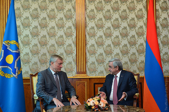 Secretary General of the Collective Security Treaty Organization and Armenian President Serzh Sarkisian meeting on October 12, 2016 in Yerevan (Photo: president.am)