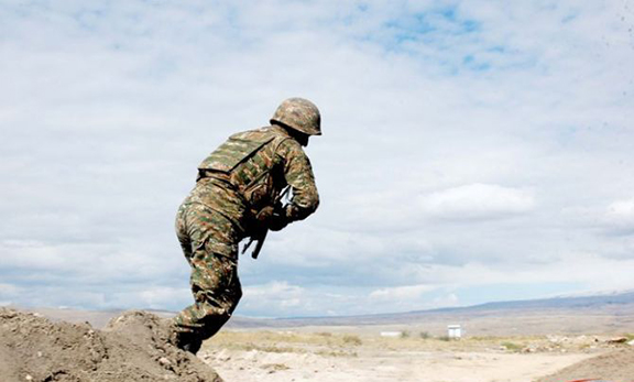 Artsakh Defense Army soldier near the border (Source: Armenpress)