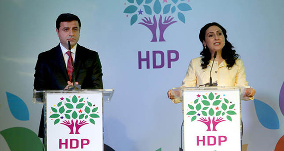 HDP Co-Chairs Figen Yuksekdag (right), Selahattin Demirtas, and 13 HDP lawmakers were arrested in Diyarbekir on Nov. 3, 2016 (Photo: Doğan News Agency)