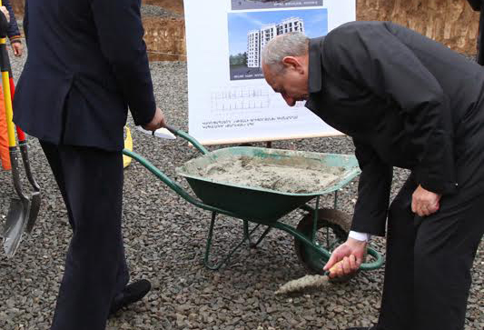 President Bako Sahakyan participating in the groundbreaking ceremony (Photo: president.nkr.am)