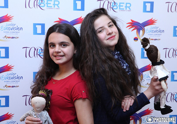 Anahit Adamyan (left) and Mary Vardanyan will represent Armenia in the 2016 Junior Eurovision Song Contest