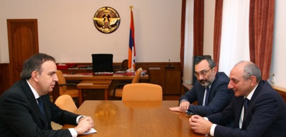 Deputy Foreign Minister of Armenia Karen Nazaryan meets with Artsakh President Bako Sahakyan and Artsakh Foreign Minister Karen Mirzoyan on Nov. 5, 2016 (Photo: mfa.am)