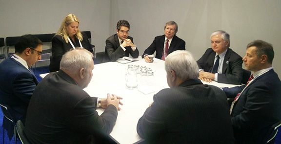 Armenian Foreign Minister Nalbandian meets with OSCE Minsk Group Co-Chairs on Dec. 8, 2016 in Hamburg, Germany (Photo: mfa.am)