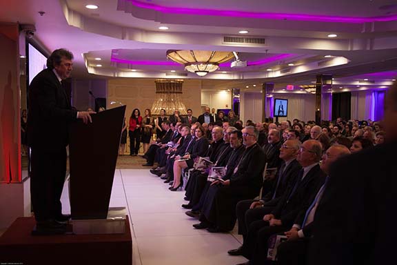 Architect Aram Alajajian introducing Concept Design to standing room only audience at Dec. 8 Unveiling Ceremony in Glendale