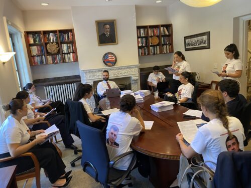 ANCA Policy Director Alex Galitsky preparing ANCA summer interns for one of many Capitol Hill days, this one demanding US action to secure Azerbaijan’s immediate release of Armenian prisoners.