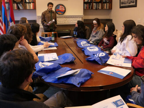 ANCA Programs Coordinator Nareg Mesrobian reviews program objectives with 2025 ANCA Rising Leaders Session 2 participants.